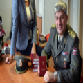 Bibles handed to Serbian army