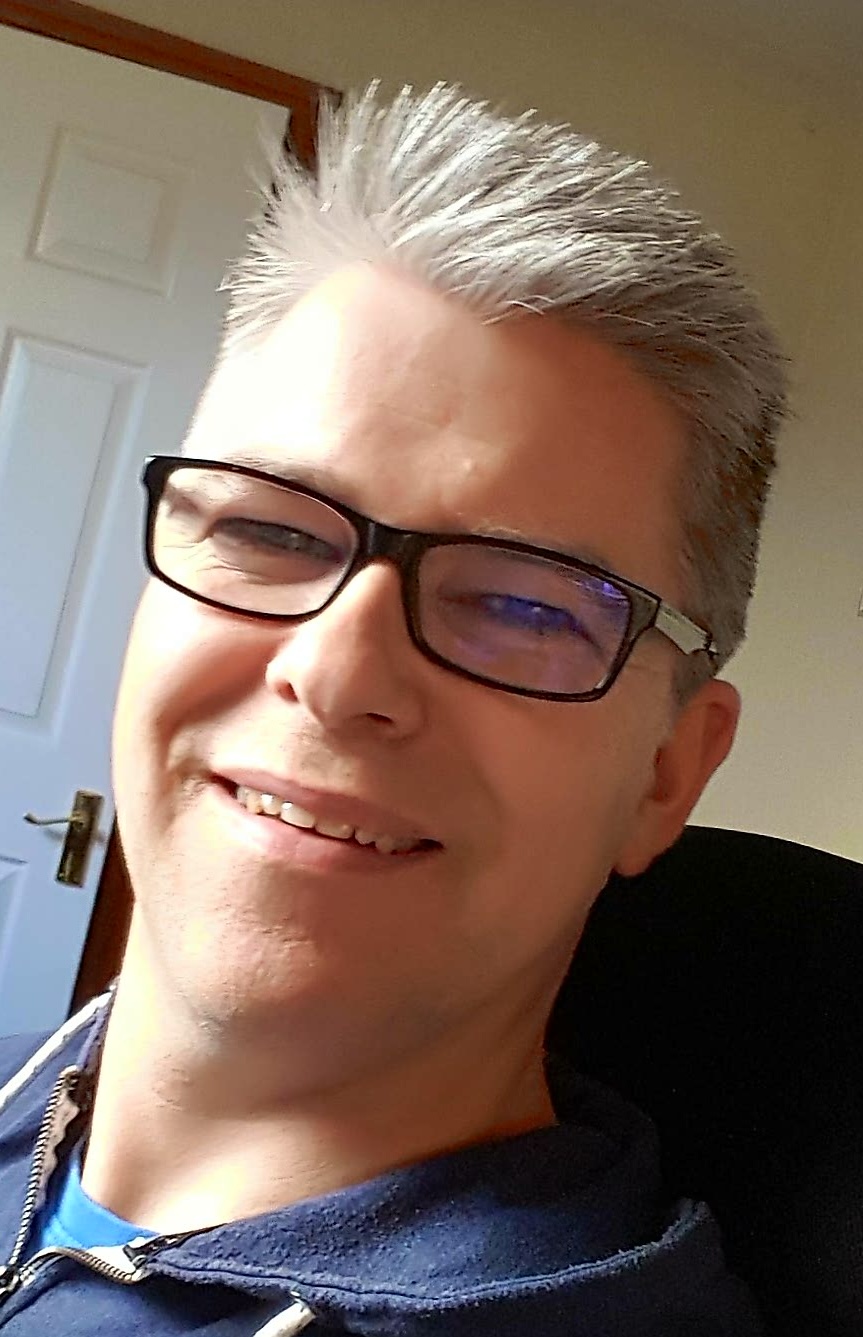 Robin Smith head shot